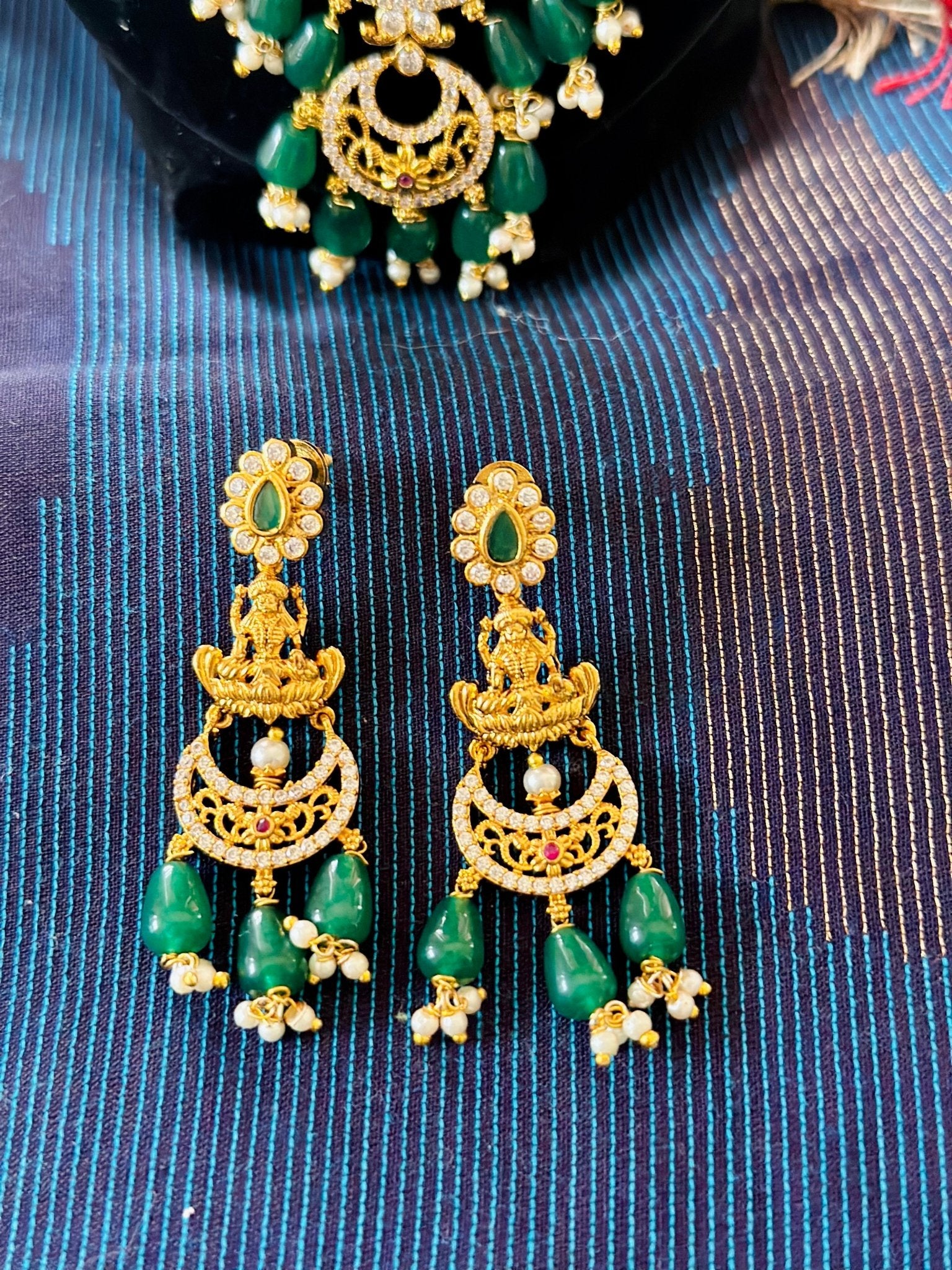 Emerald and Gold Necklace set - Million Raagas