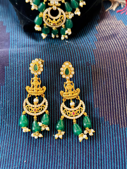 Emerald and Gold Necklace set - Million Raagas