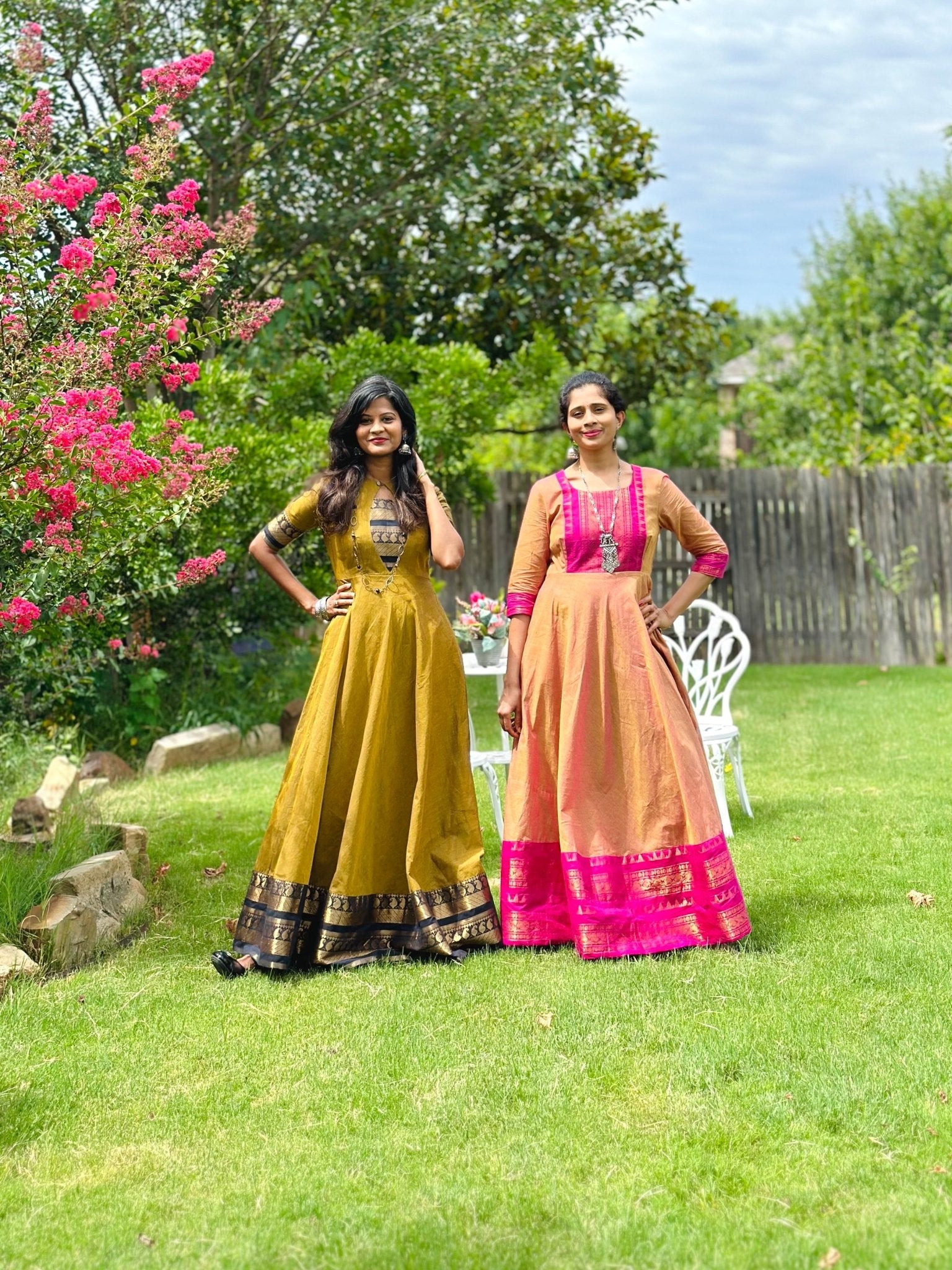 Saveri - Olive green dress with Black border M Saveri - Olive green dress with Black border M